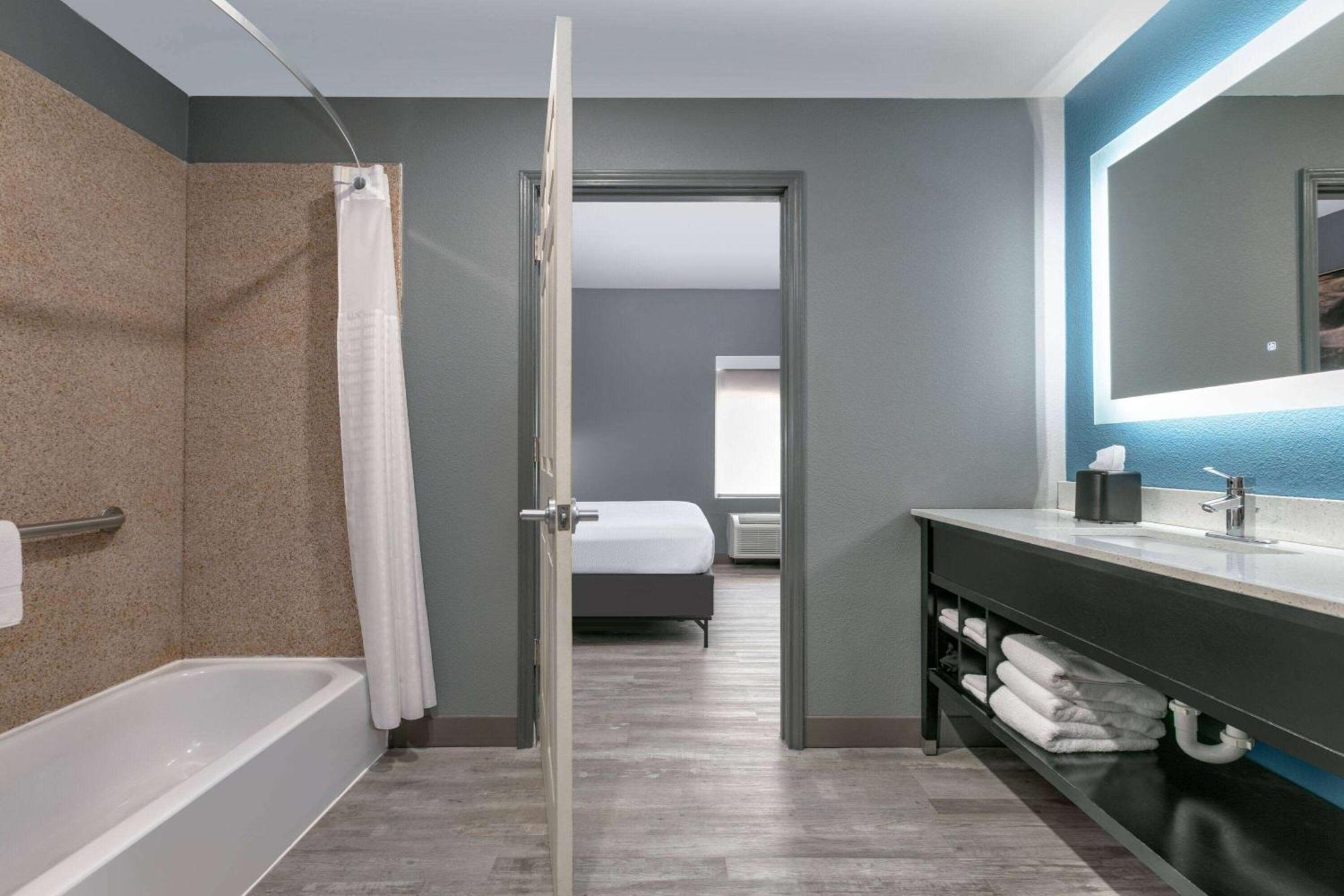 La Quinta By Wyndham Decatur Ξενοδοχείο Εξωτερικό φωτογραφία