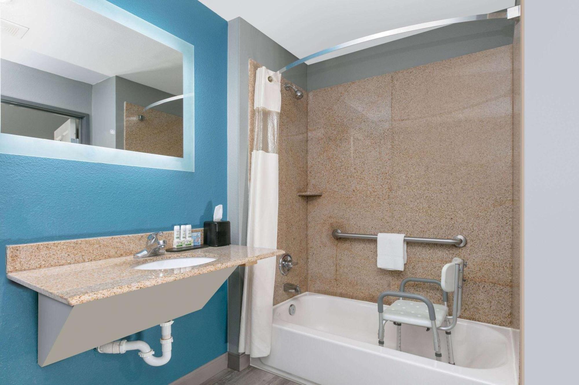 La Quinta By Wyndham Decatur Ξενοδοχείο Εξωτερικό φωτογραφία